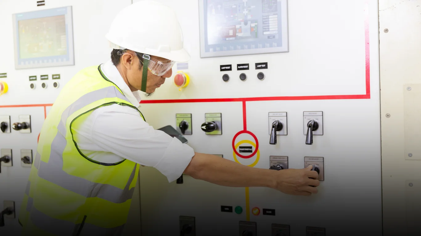 لماذا يعتبر فني كهربائي هندي الدسمة الخيار الأفضل لأعمال الكهرباء؟