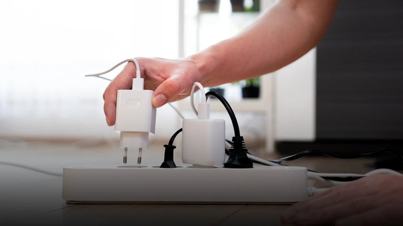 ما الذي يجعل فني كهربائي هندي جزيرة مسكان الخيار الأفضل للأعطال الكهربائية؟