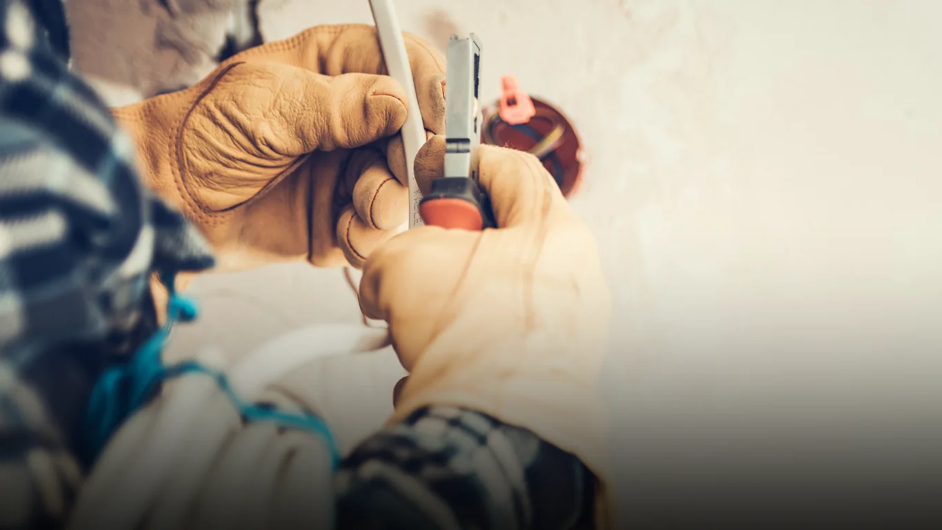 لماذا يعتبر افضل كهربائي منازل الروضه الخيار الأذكى لكل منزل؟