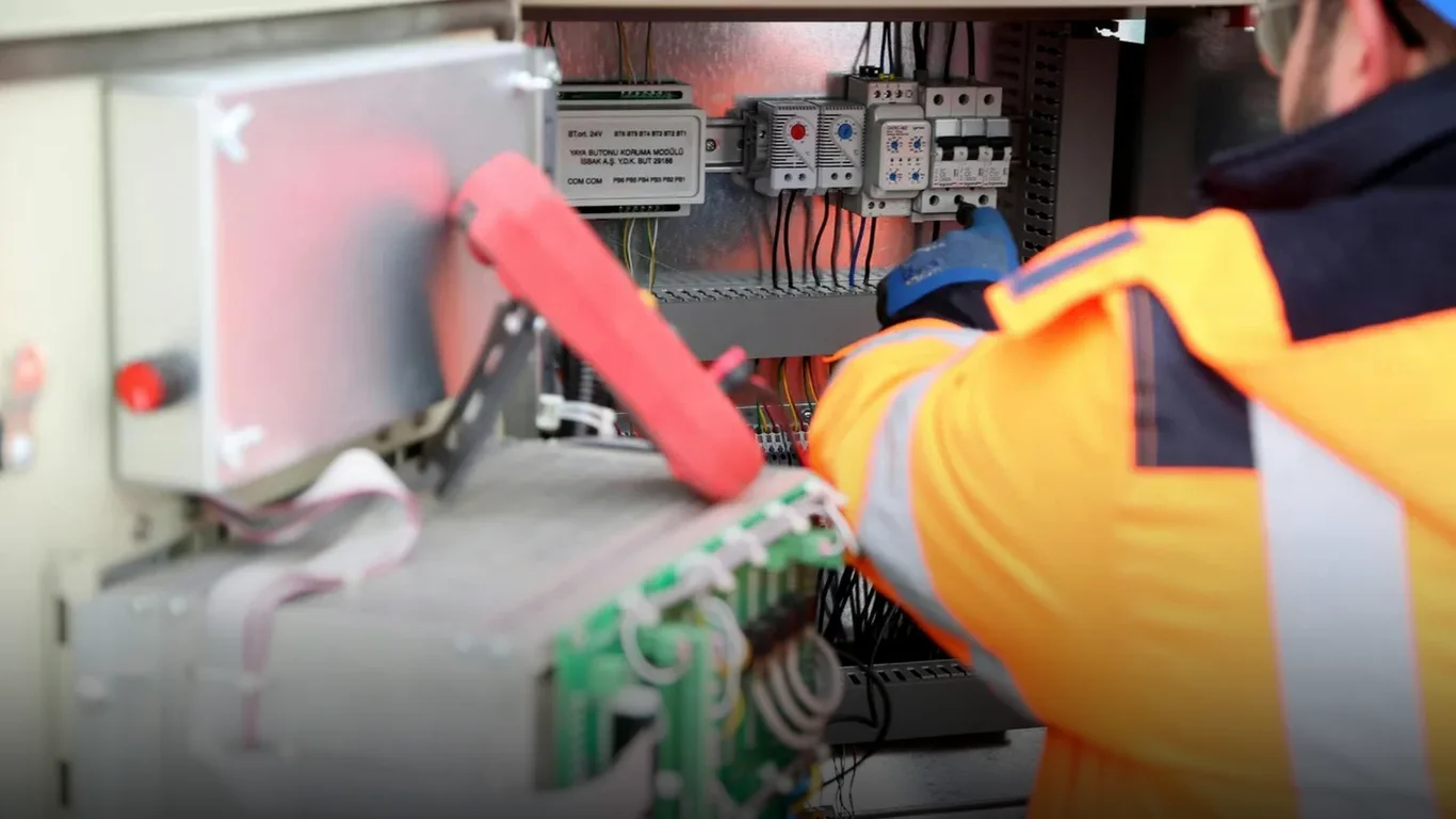 خدمات تركيب وصيانة الكهرباء في الجهراء