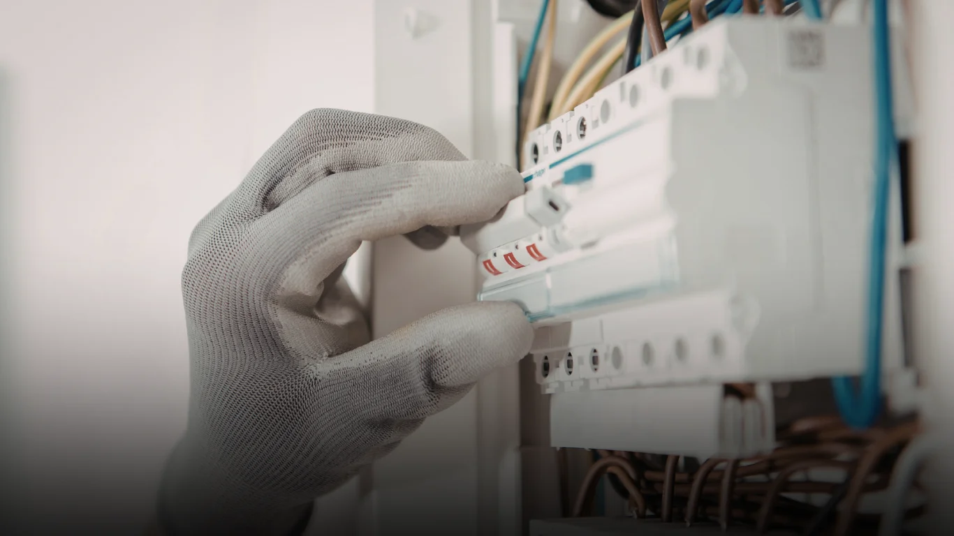 خدمات تركيب وصيانة الكهرباء في منازل أبو فطيرة