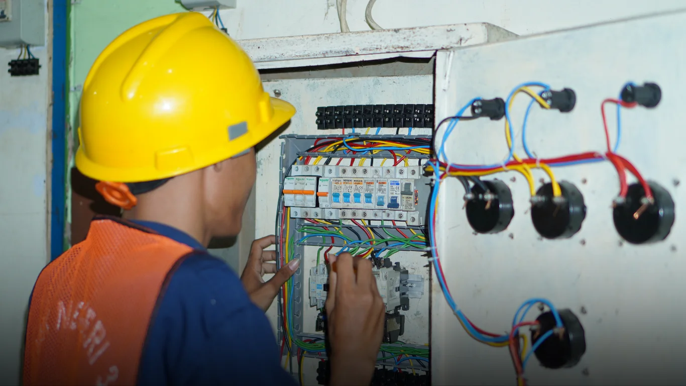 خدمات تركيب وصيانة الكهرباء في المهبولة